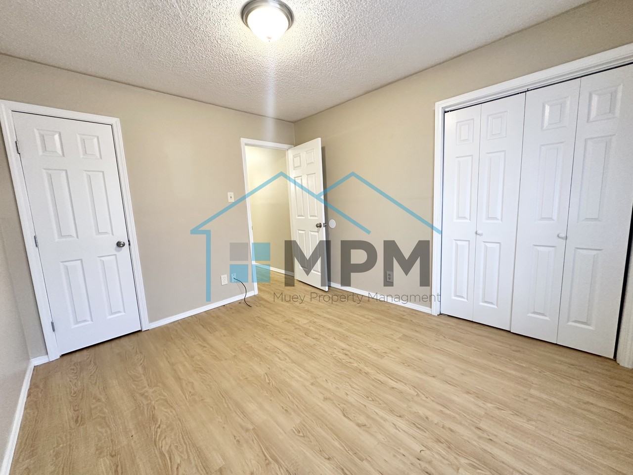 142 Jennifer Ln #11 - Photo 4 of 11