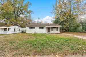 featured image of 3051 Amherst St #1