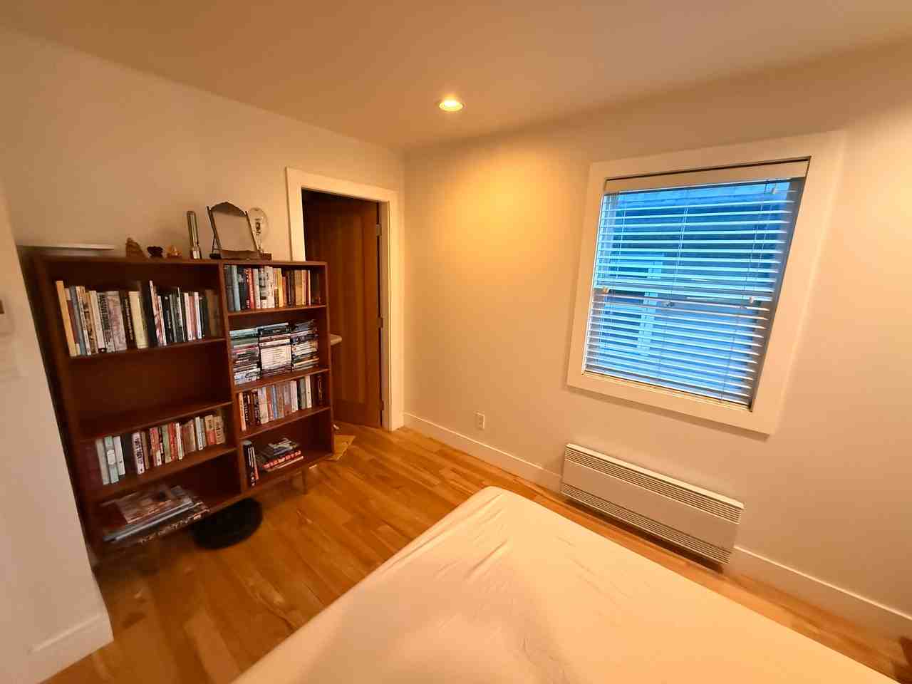 882 Gore Avenue - Photo 7 of 12