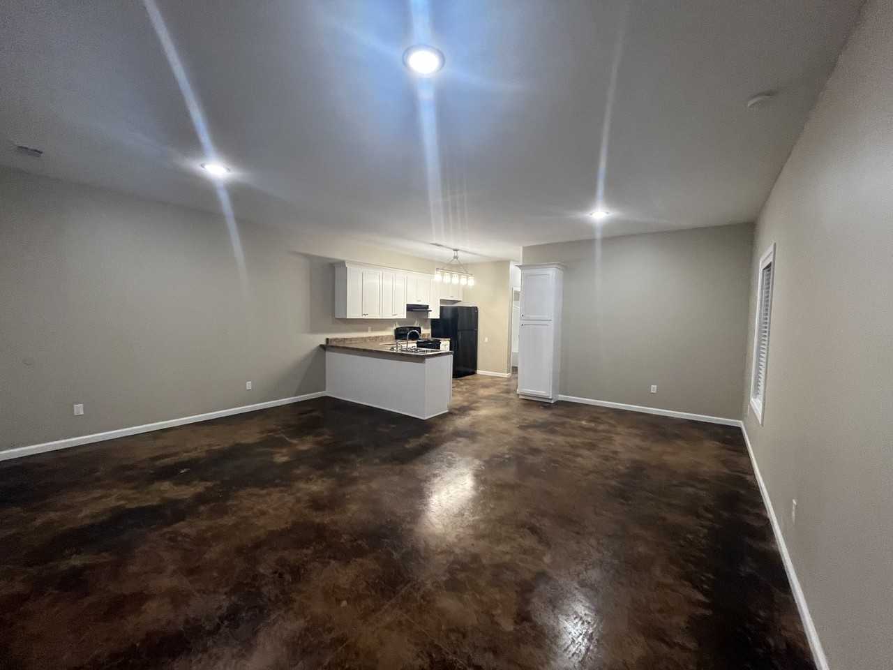 1034 S Veterans Memorial Blvd #1034B - Photo 3 of 19