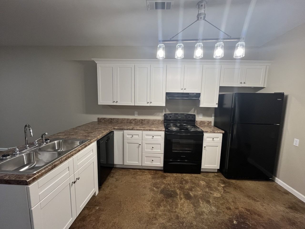 1034 S Veterans Memorial Blvd #1034B - Photo 7 of 19