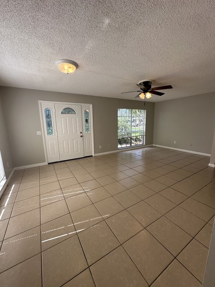 686 John Hancock Ln #C686 - Photo 3 of 12