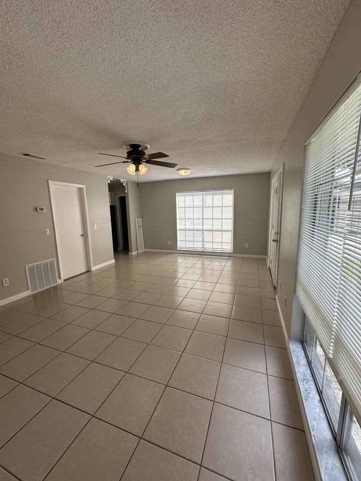 686 John Hancock Ln #C686 - Photo 4 of 12