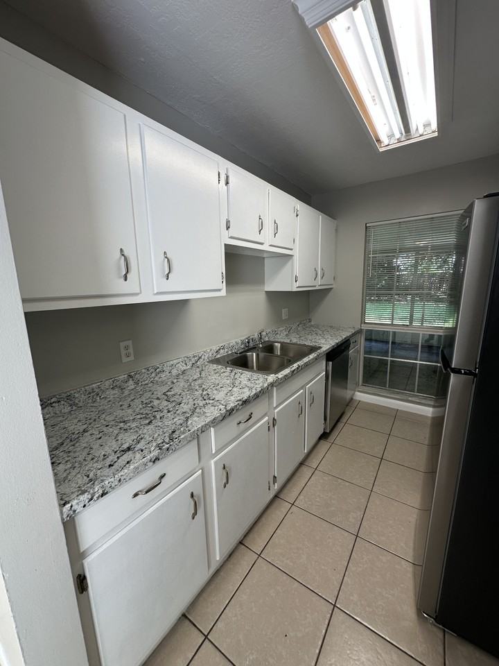 686 John Hancock Ln #C686 - Photo 6 of 12