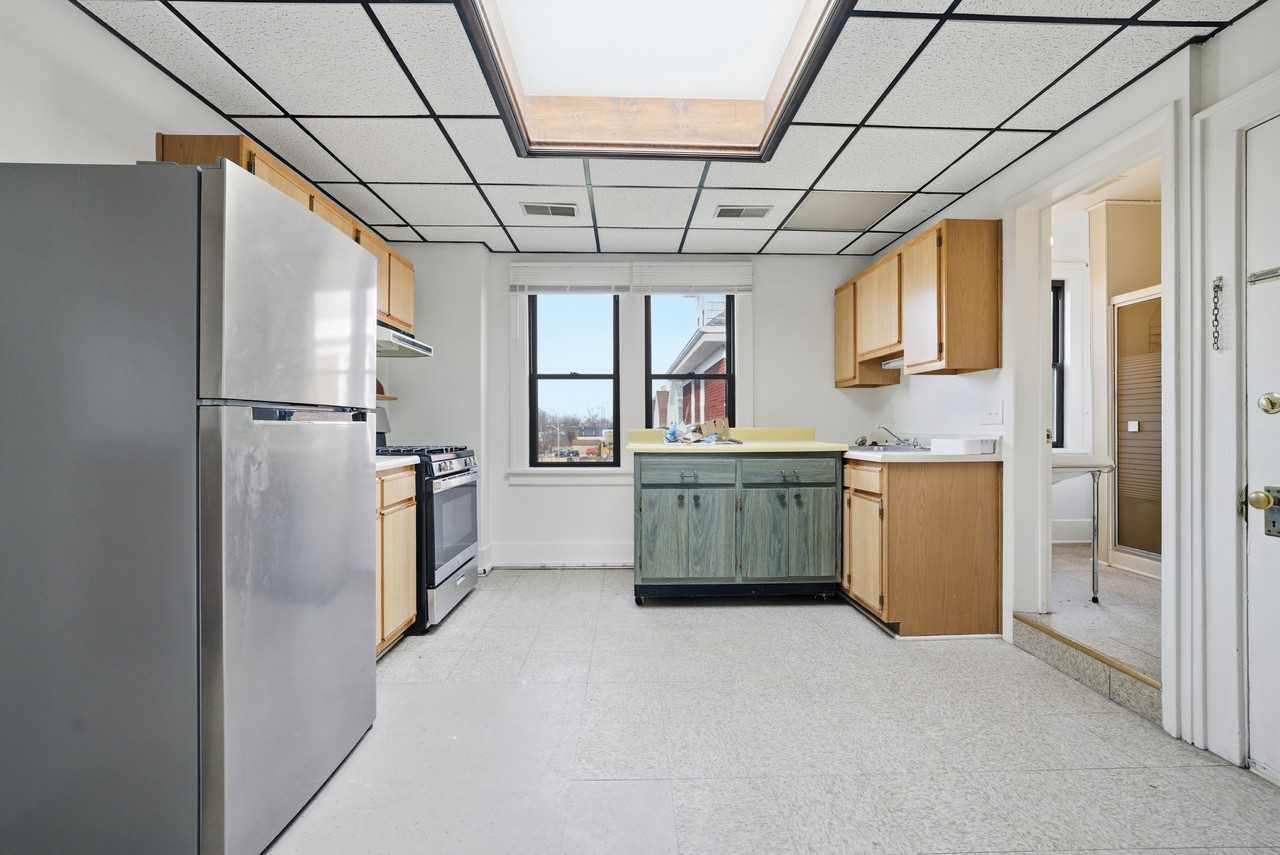 1415 Duss Ave #4 - Photo 2 of 8