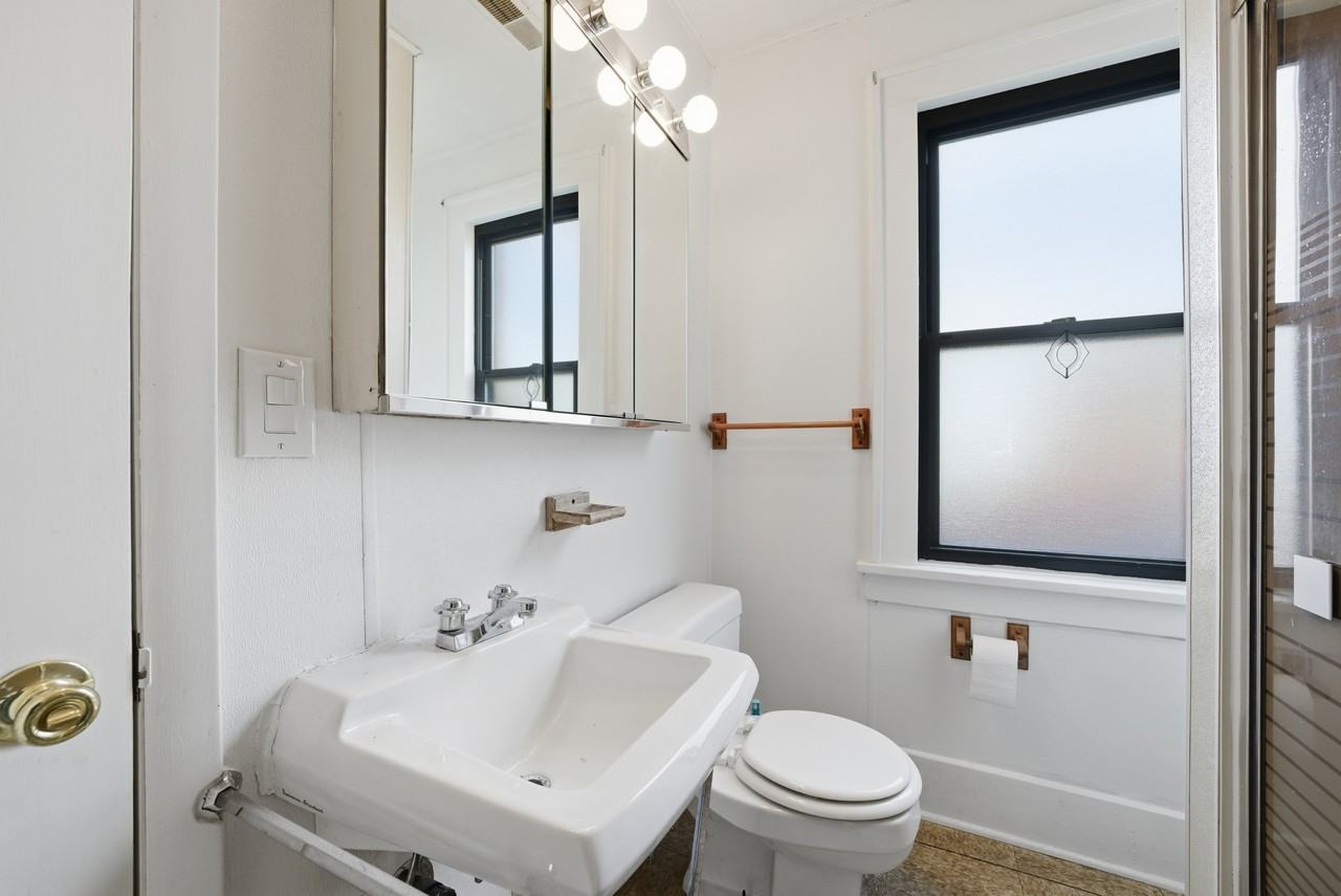 1415 Duss Ave #4 - Photo 5 of 8