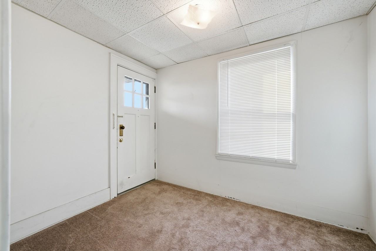 1415 Duss Ave #4 - Photo 7 of 8