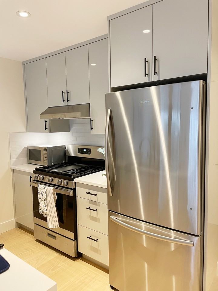 282 18th Ave E #1 - Photo 4 of 10