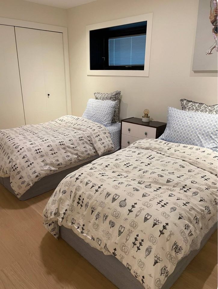 282 18th Ave E #1 - Photo 6 of 10