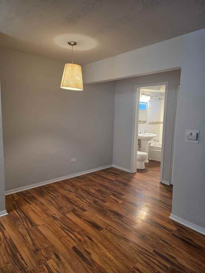 6046 West Pershing Road - Photo 6 of 9