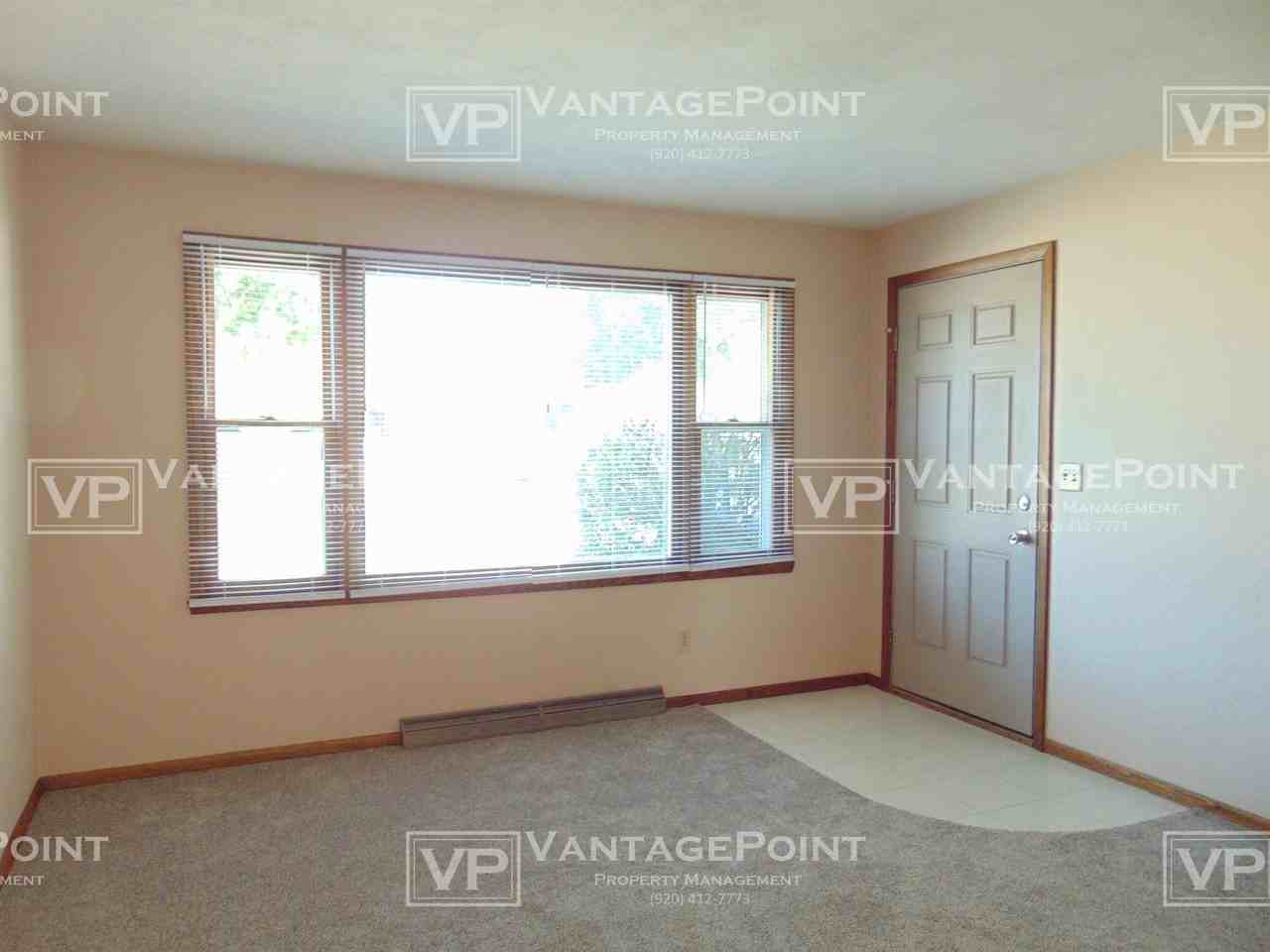 101 South Fidelis Street - Photo 3 of 15