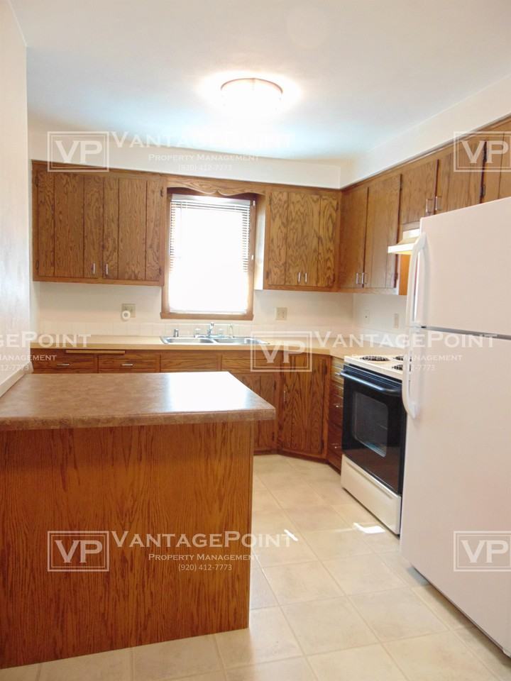 101 South Fidelis Street - Photo 5 of 15