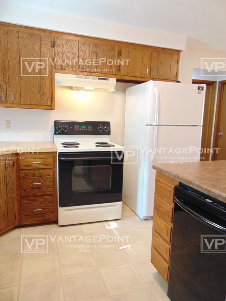 101 South Fidelis Street - Photo 6 of 15