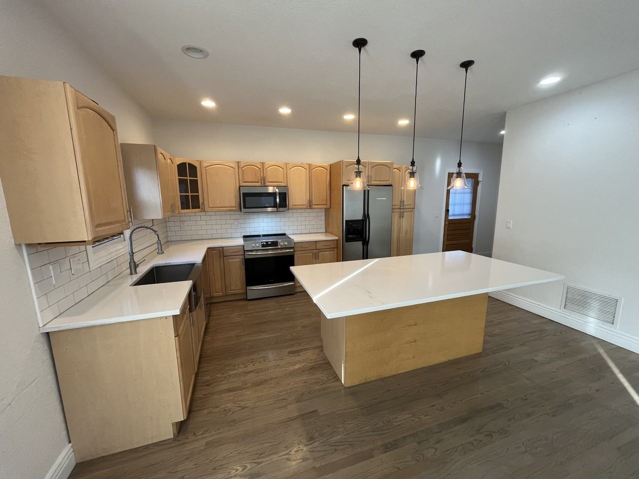 3241 ZUNI ST - Photo 7 of 29