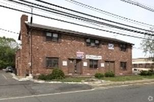 featured image of 158 N 8th St