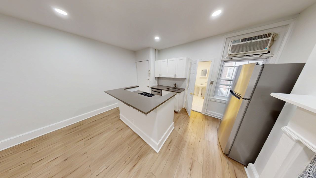 312 South 16th Street, Philadelphia, PA 19103 - Photo 2 of 9