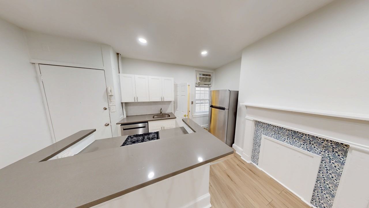 312 South 16th Street, Philadelphia, PA 19103 - Photo 3 of 9