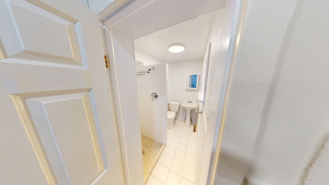 312 South 16th Street, Philadelphia, PA 19103 - Photo 6 of 9