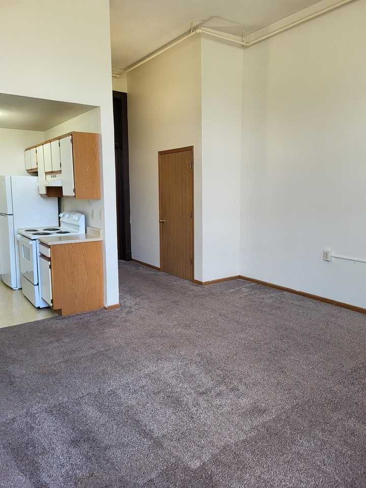 416 Sullivan Avenue - Photo 6 of 15