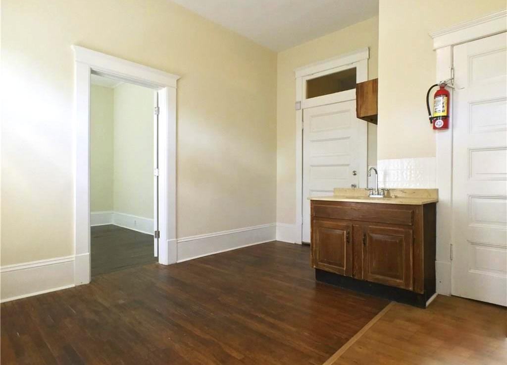 122 W 36th St. - Photo 4 of 11