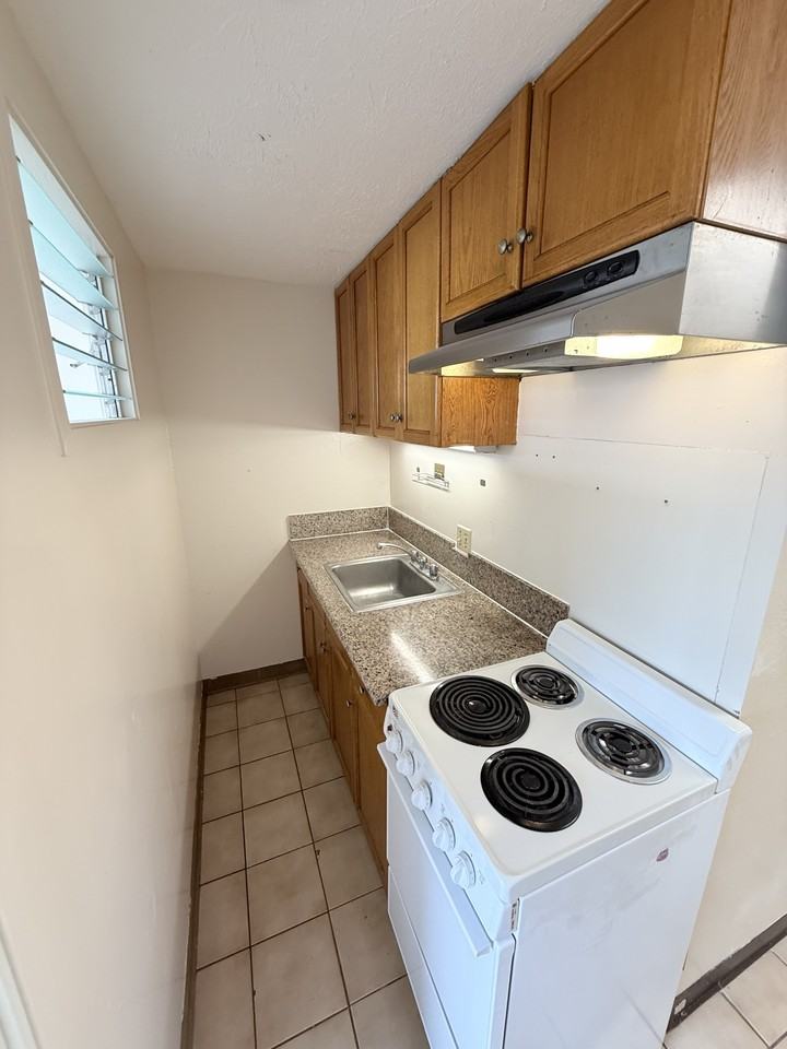 2211 Ala Wai Blvd #1 - Photo 6 of 23