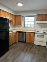 featured image of 501 E Walnut St