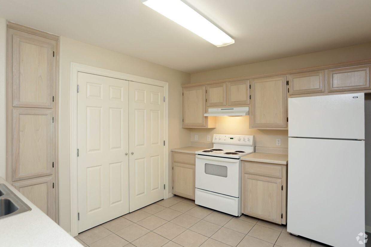 St. Antimo Apartments - Photo 7 of 15