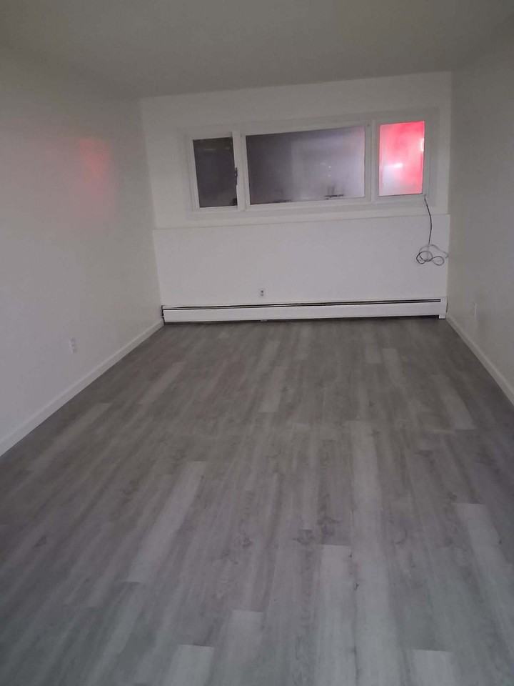 4404 San Roberto Avenue - Photo 3 of 8