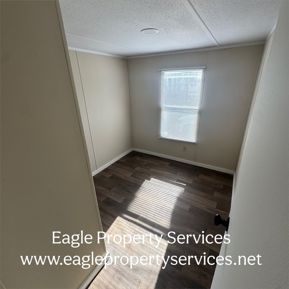 140 Springfield Drive - Photo 4 of 9