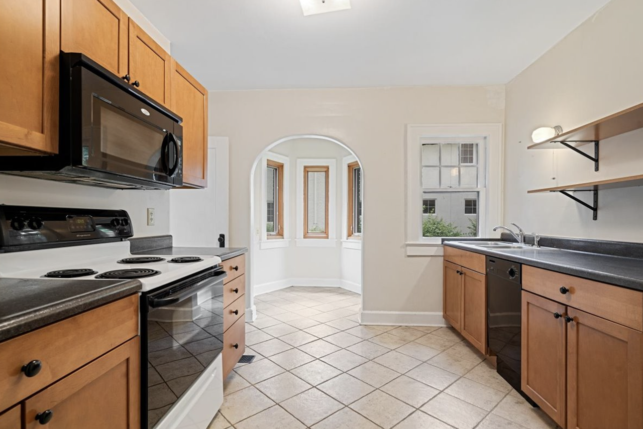 4652 North Kenwood Avenue - Photo 6 of 19