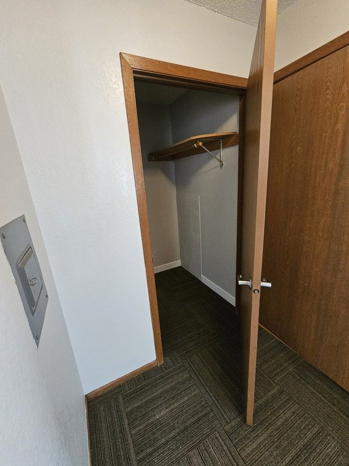 I90 Pheasant Run - Photo 5 of 8