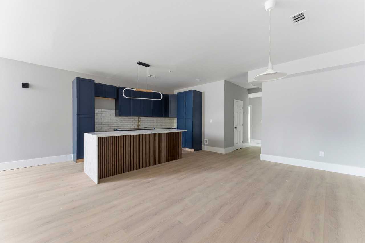 1409 Northwest Dr Nw #2