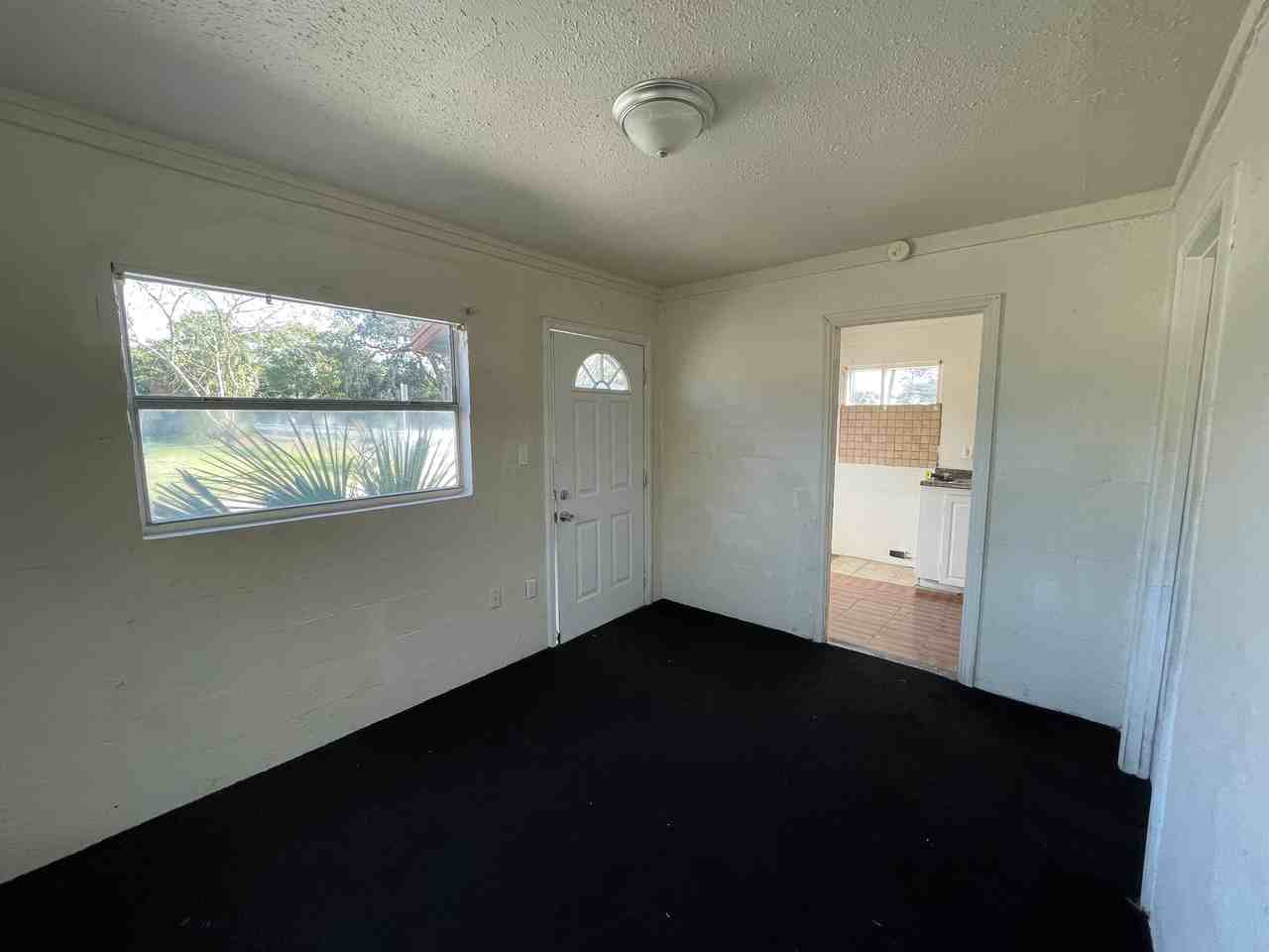 131 B St #1 - Photo 2 of 8