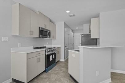 Legance - Photo 3 of 13