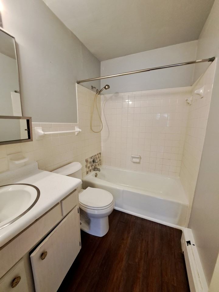 1355 Ohmer Street - Photo 7 of 8