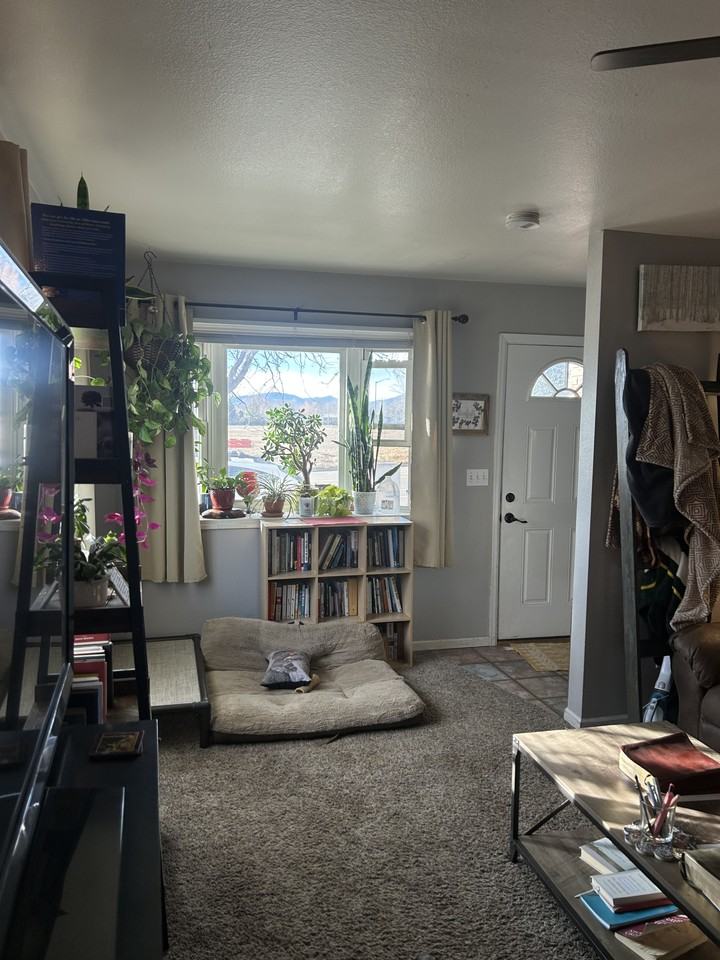 678 Eagle Dr #1 - Photo 3 of 24