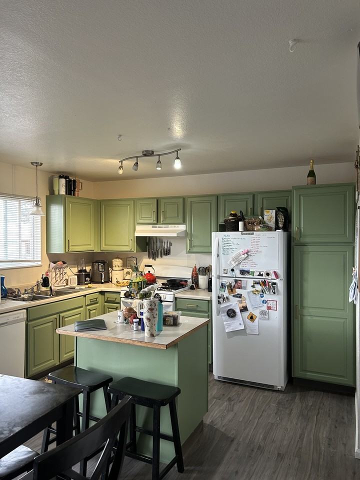 678 Eagle Dr #1 - Photo 5 of 24