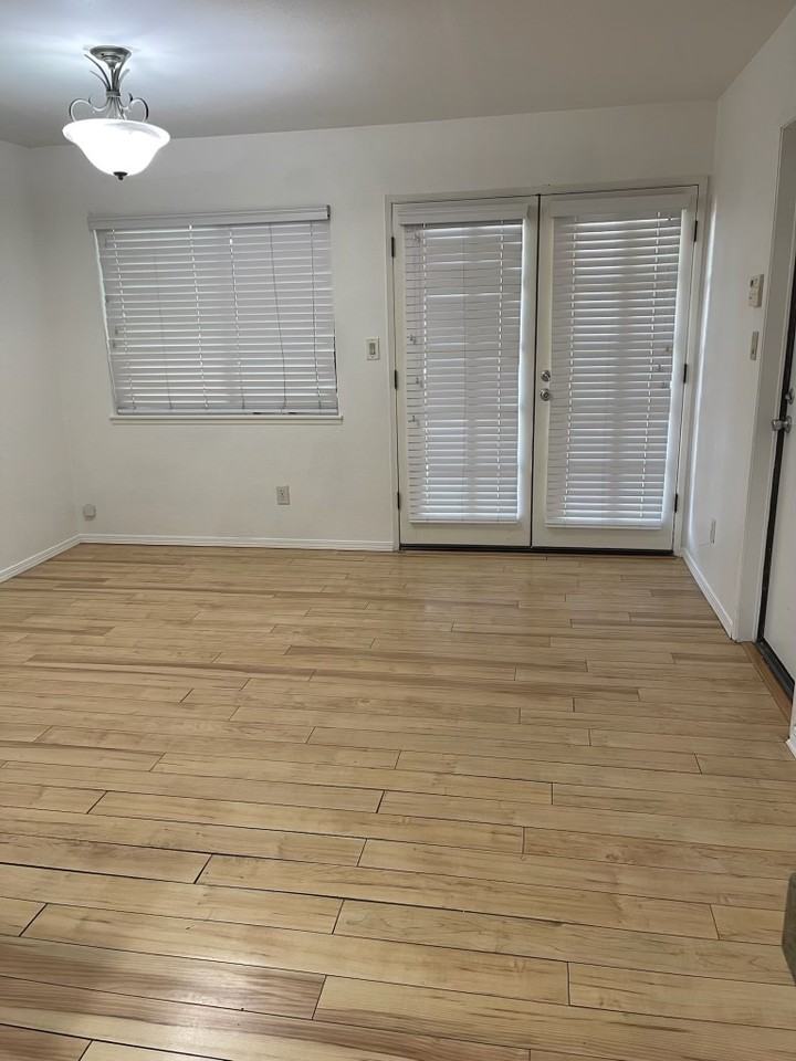 1001 Mohawk St #1 - Photo 6 of 14