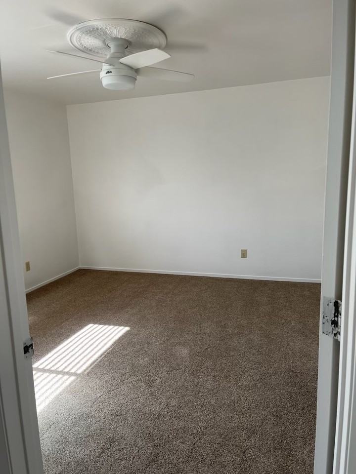 1001 Mohawk St #1 - Photo 7 of 14