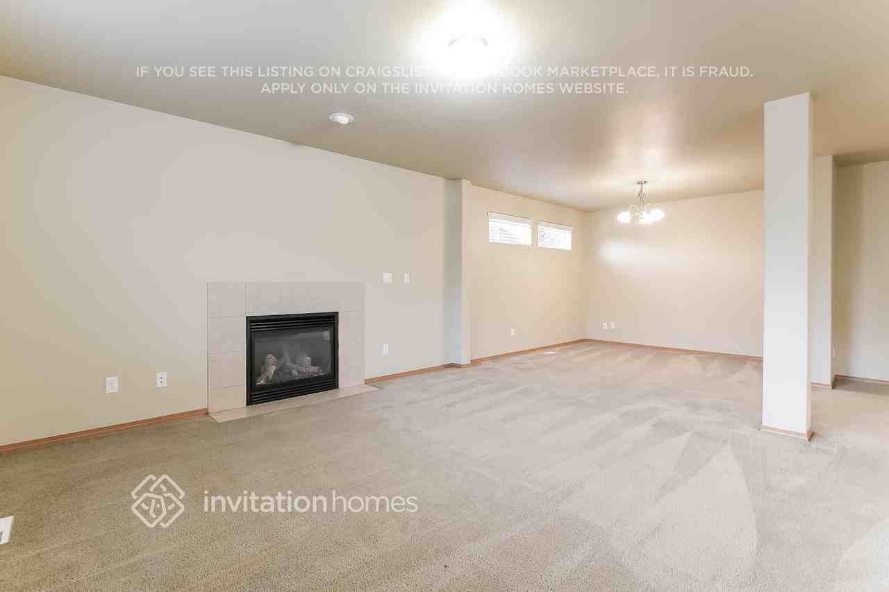 17729 16th Ave E - Photo 4 of 20