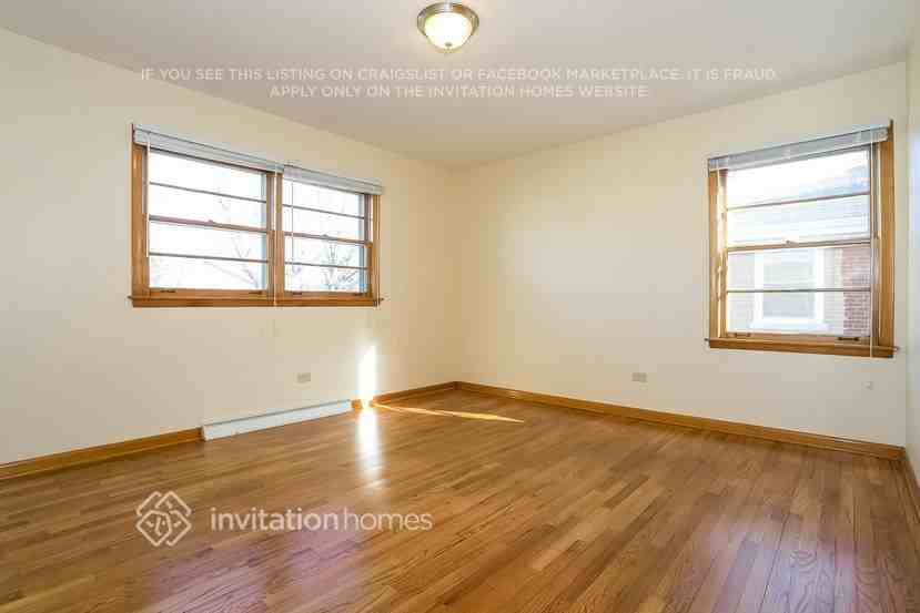 787 E 163rd Pl - Photo 7 of 14