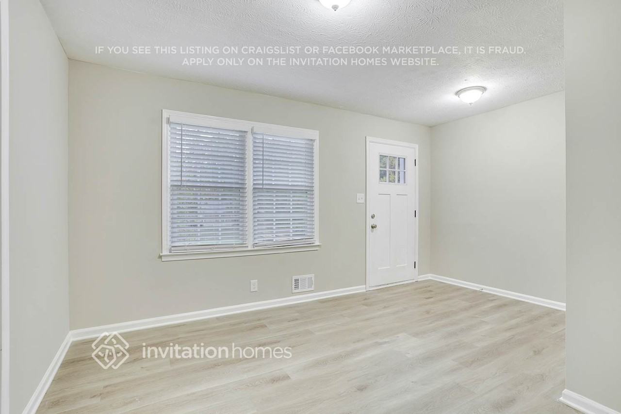 370 Madeline Cir - Photo 5 of 29