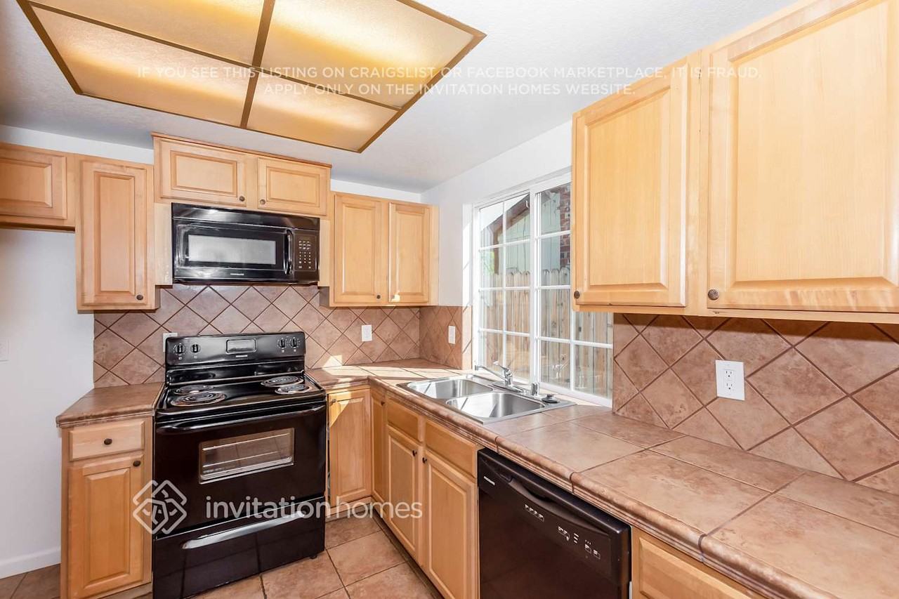 7840 First Draw Way - Photo 6 of 21