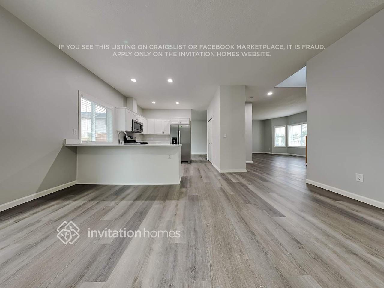 3328 Kona St Ne - Photo 5 of 15