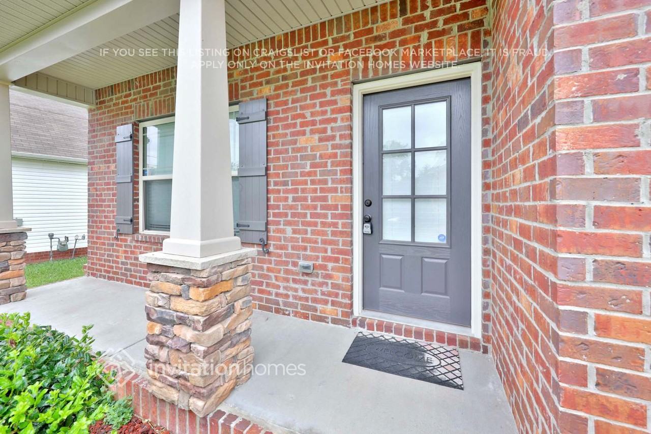 6476 Paddington Way - Photo 5 of 29