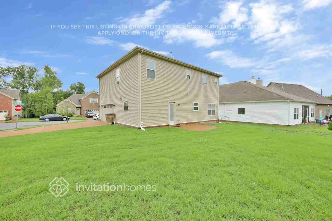 6476 Paddington Way - Photo 7 of 29