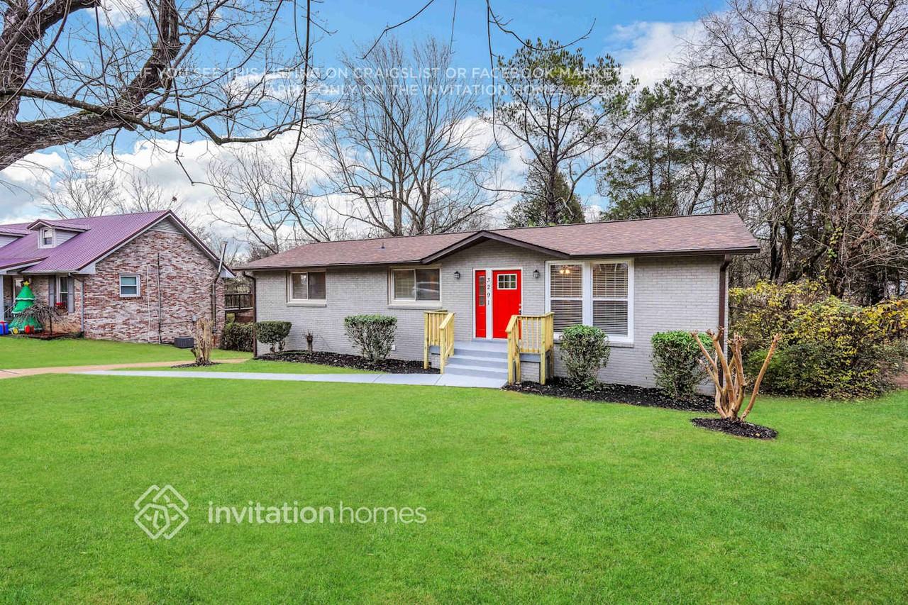 3291 Niagara Dr - Photo 3 of 32