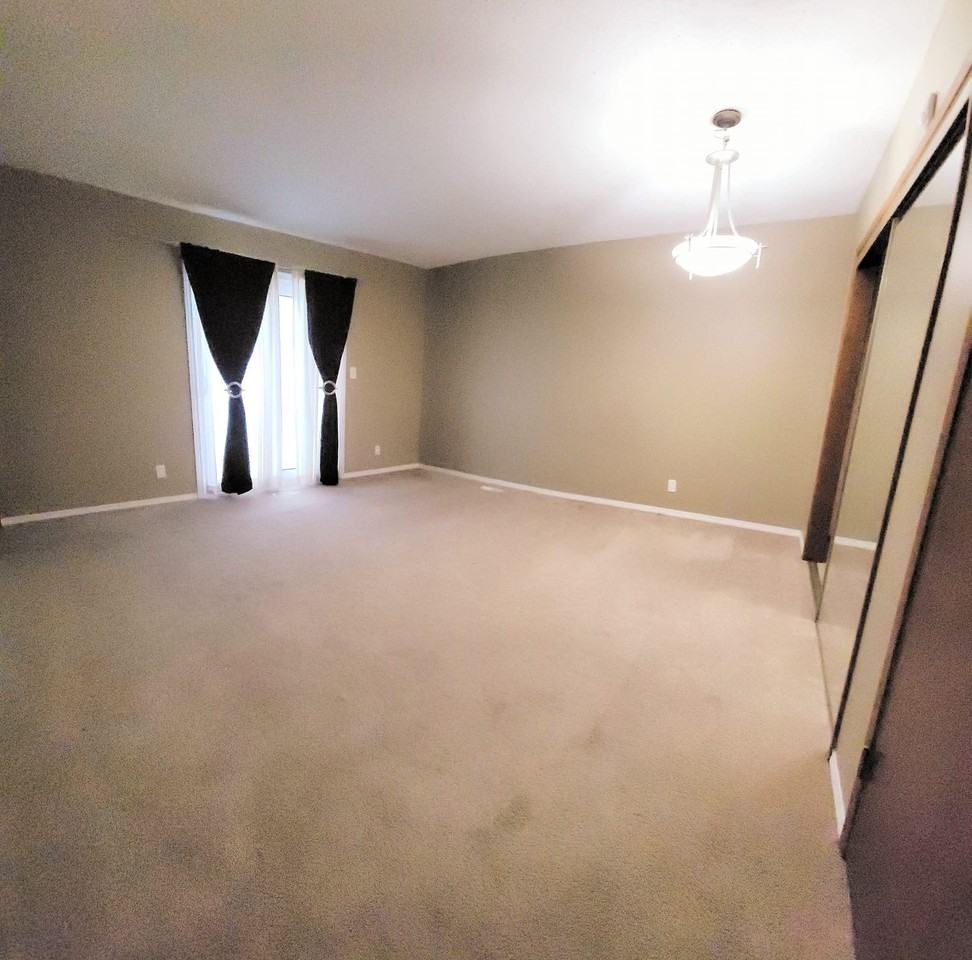 1198 Chancellor Dr #1 - Photo 4 of 14