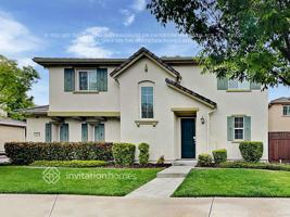 featured image of 815 Equinox Loop