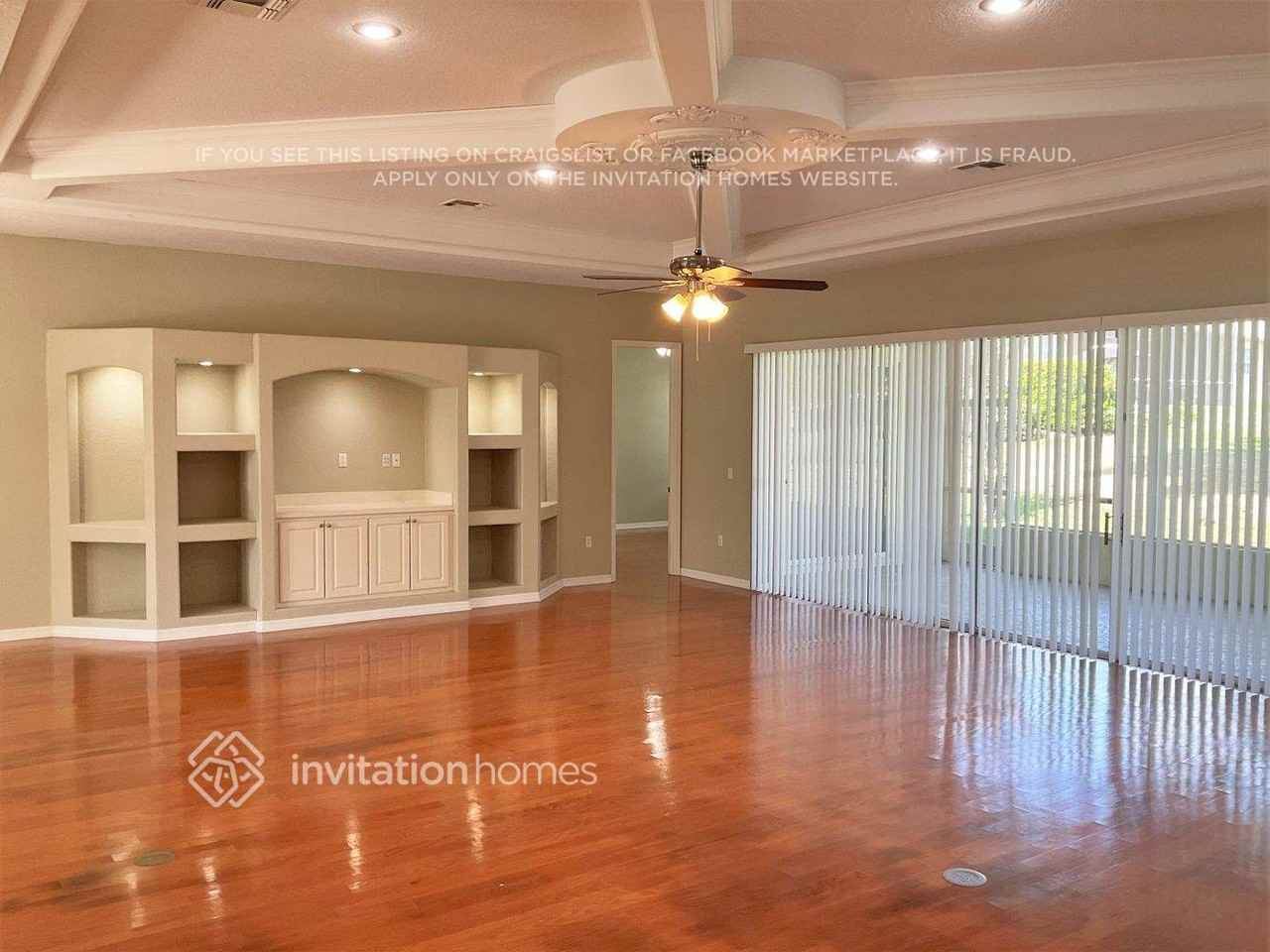 12317 Woodlands Cir - Photo 3 of 14